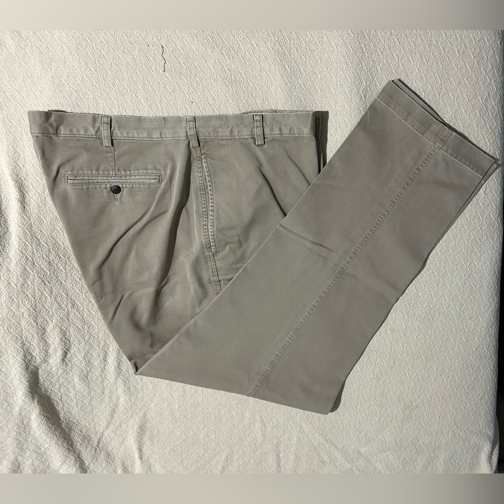 Roundtree & Yorke Light Gray Chinos